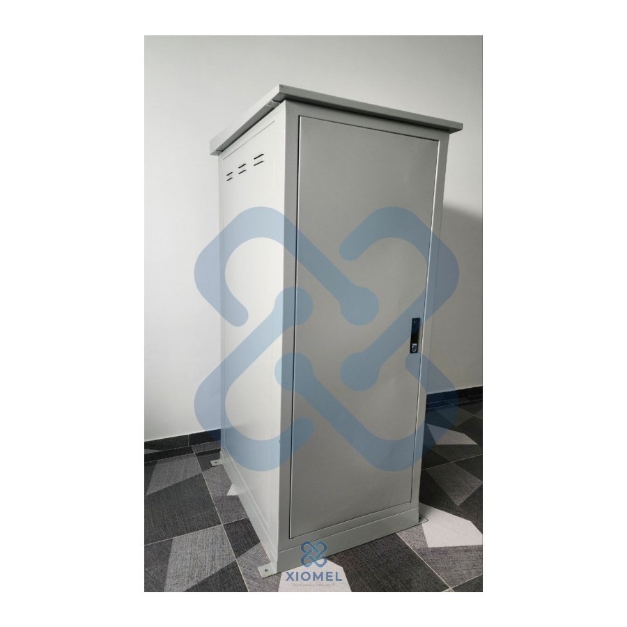 Gabinete de Piso para Exterior IP65  27RU Acero Laminado Epoxica Gris